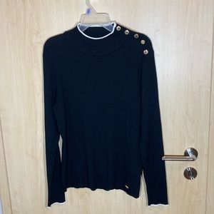CALVIN KLEIN BLACK WOMANS SWEATER SIZE MEDIUM LONG SLEEVES GOLD SHOULDER BUTTONS